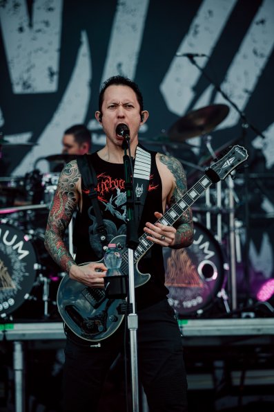 TRIVIUM_RAR19_8182