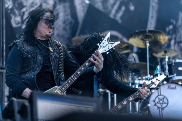 Rock-im-Park-2023_2633_ARCHENEMY_guitars