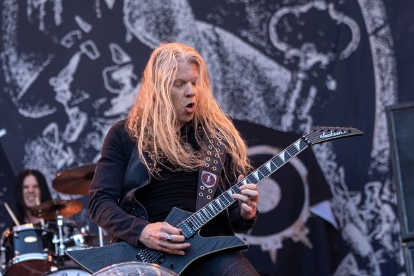 Rock-im-Park-2023_2940_ARCHENEMY_guitar02